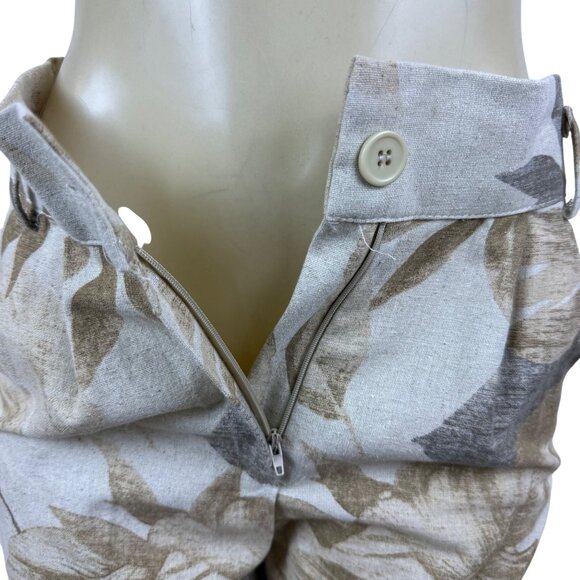 Ay Riss Women’s Gray & Brown Leaf Print High-Waisted Shorts Size M - Picture 6 of 9